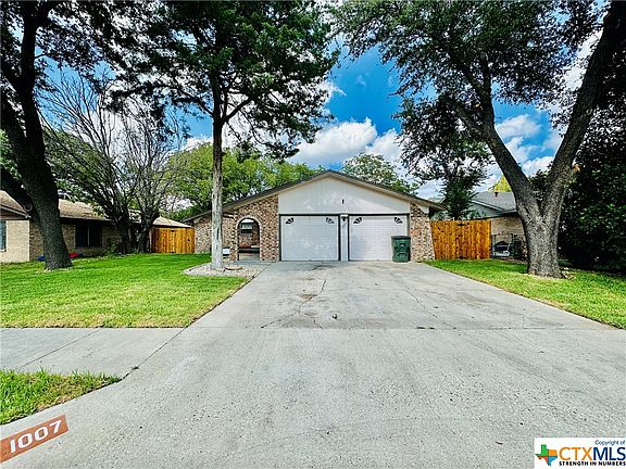 2nd image of 1007 Arkansas Ave