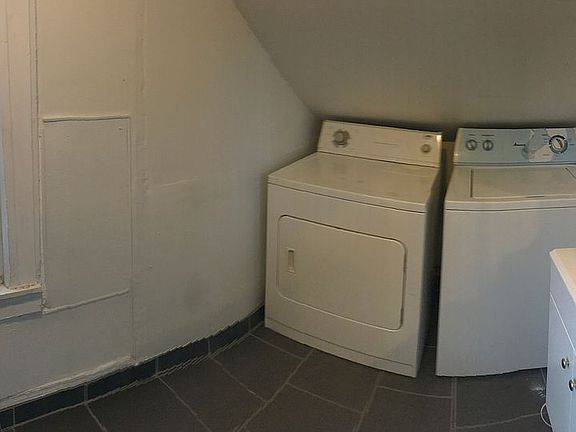 2nd image of 5088 Yemans St