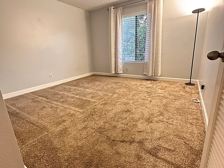 58 Streamwood — Photo 7