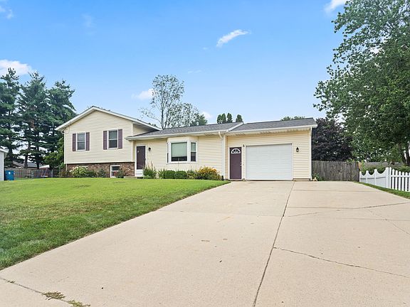 3rd image of 508 Arthur Ct