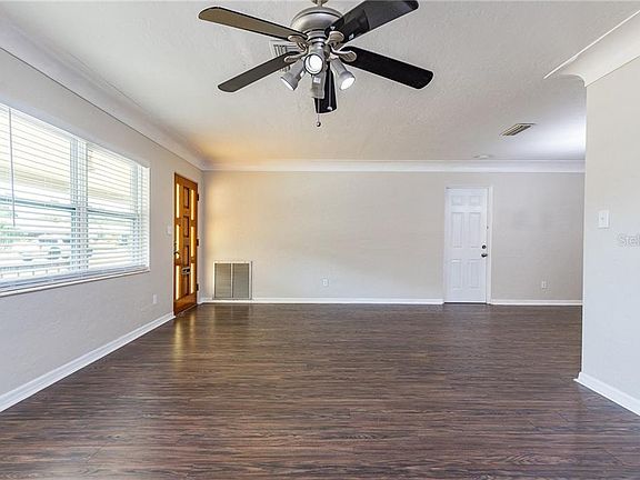 4th image of 6215 26th Ave N