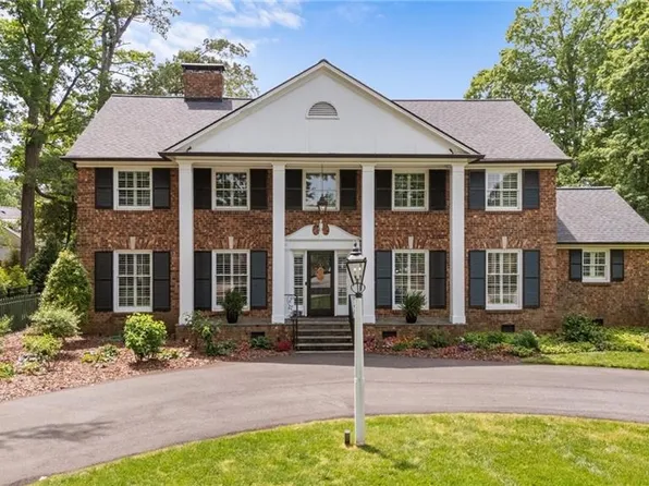 505 W Cornwallis Dr, Greensboro, NC 27408