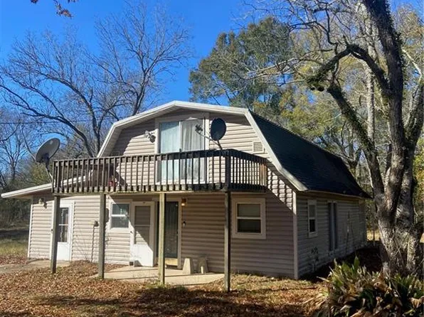 1364 Spring Bayou Rd, Marksville, LA 71351