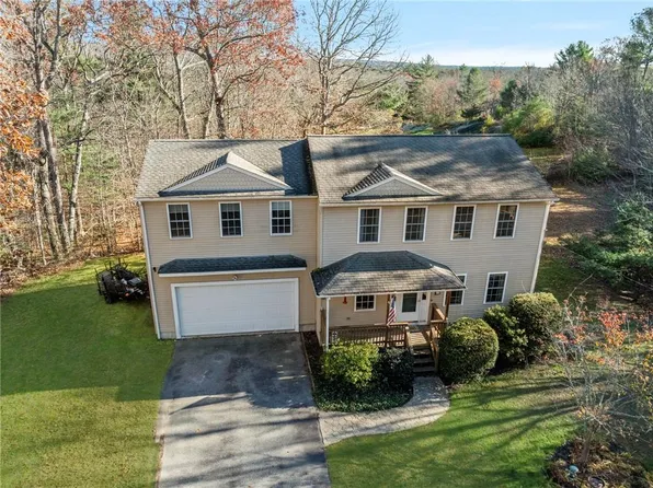 13 Foster Farm Dr, Richmond, RI 02898