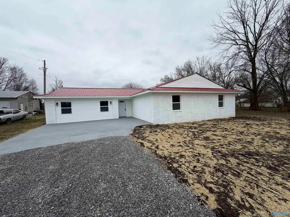 6014 County Road 19, Section, AL 35771