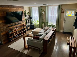 1934 S 4th St, Philadelphia, PA 19148