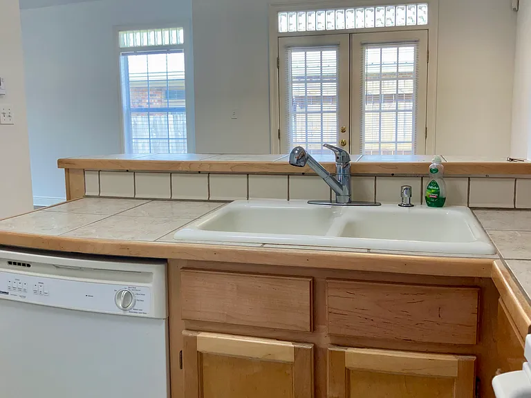 Kitchen peninsula