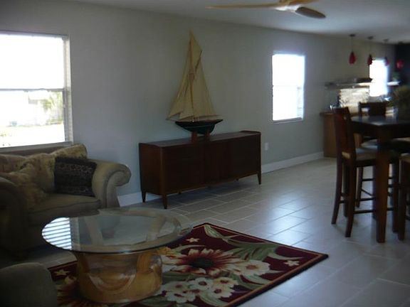 4th image of 5875 21st St N APT 1