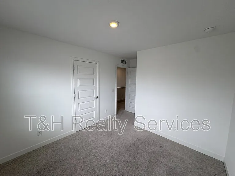6831 Orchard Run Cir — Photo 15