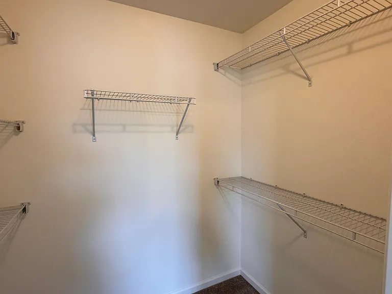 250 Limestone Dr — Photo 18