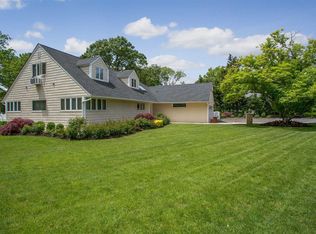 1318 Everit Pl, Hewlett, NY 11557
