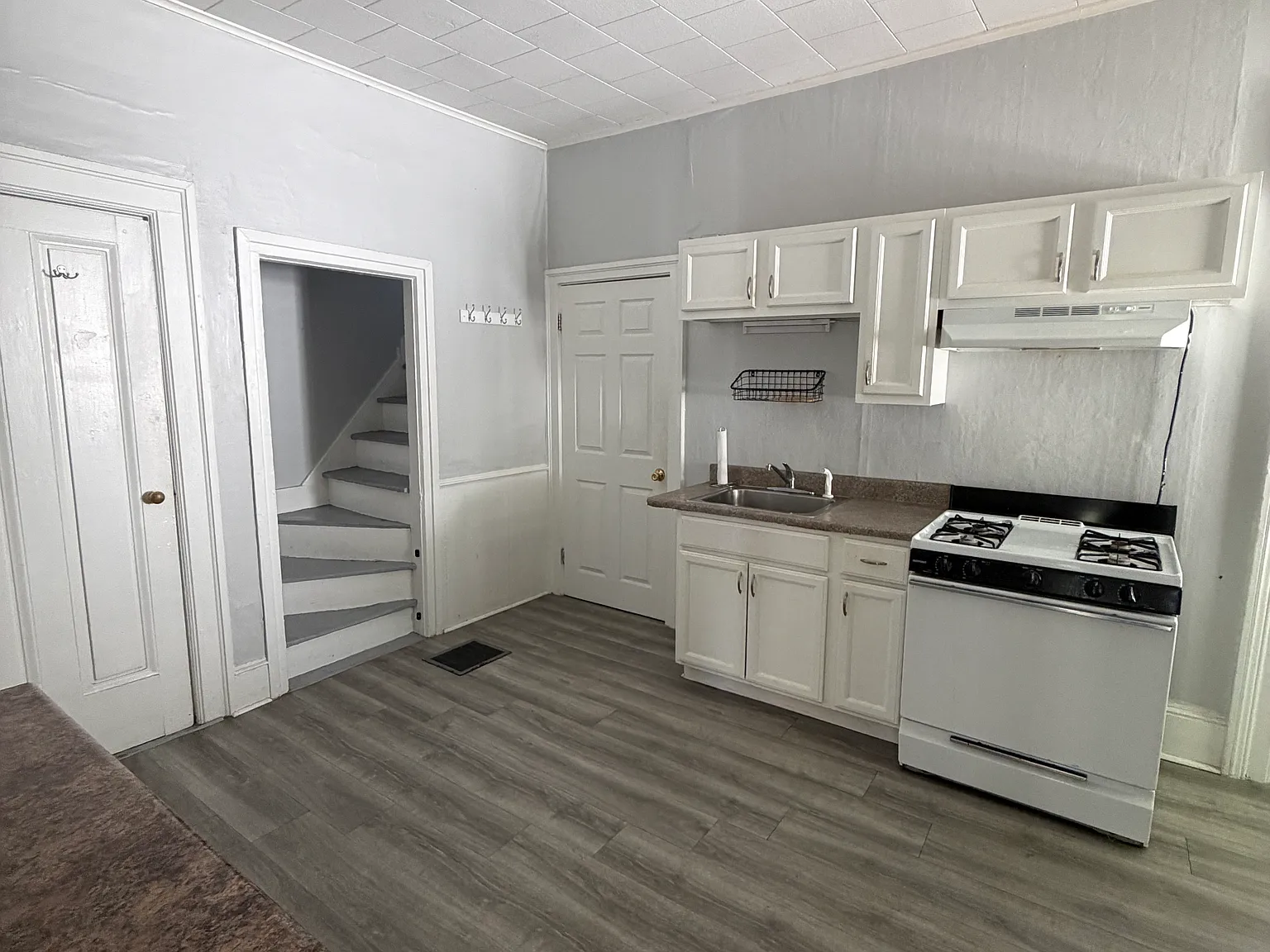 135 W Seneca Street — Photo 2