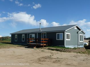 3 Longbow Ln, Pinedale, WY 82941