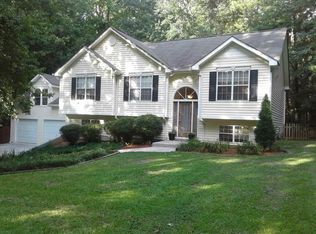 55 Rockland Ct, Sharpsburg, GA 30277