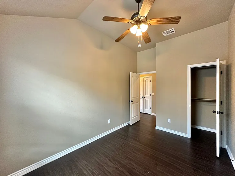 302 Sladecek Dr — Photo 11
