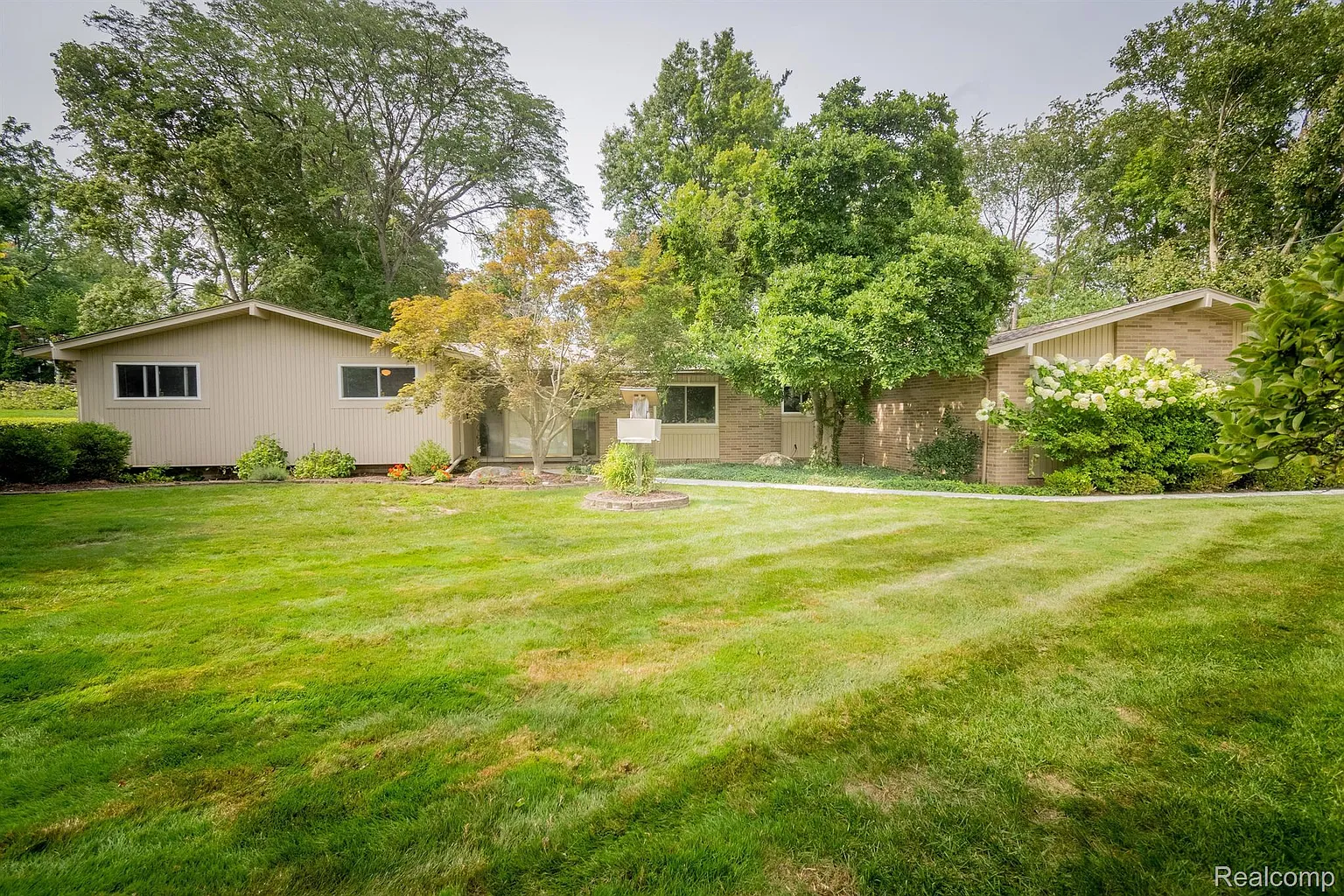 35944 W Lyman Rd photo 1