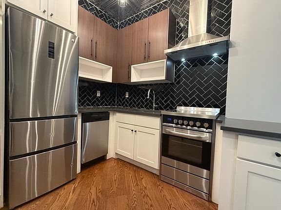 4th image of 35 Claver Pl APT 1F