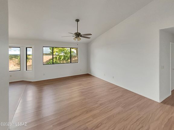 3rd image of 2519 W Camino De Las Grutas