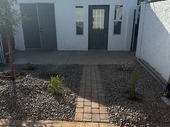 3rd image of 1138 W Culver St