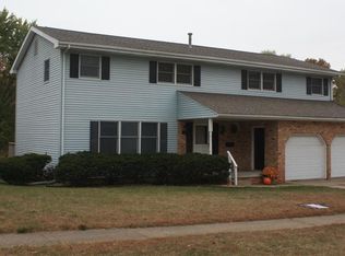 2115 W Ravina Park Rd, Decatur, IL 62526