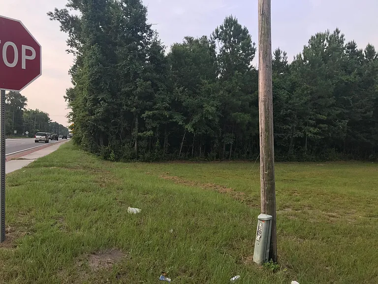 New Jesup Hwy — Photo 3
