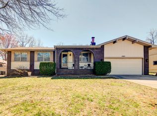 1408 W Katella St, Springfield, MO 65807