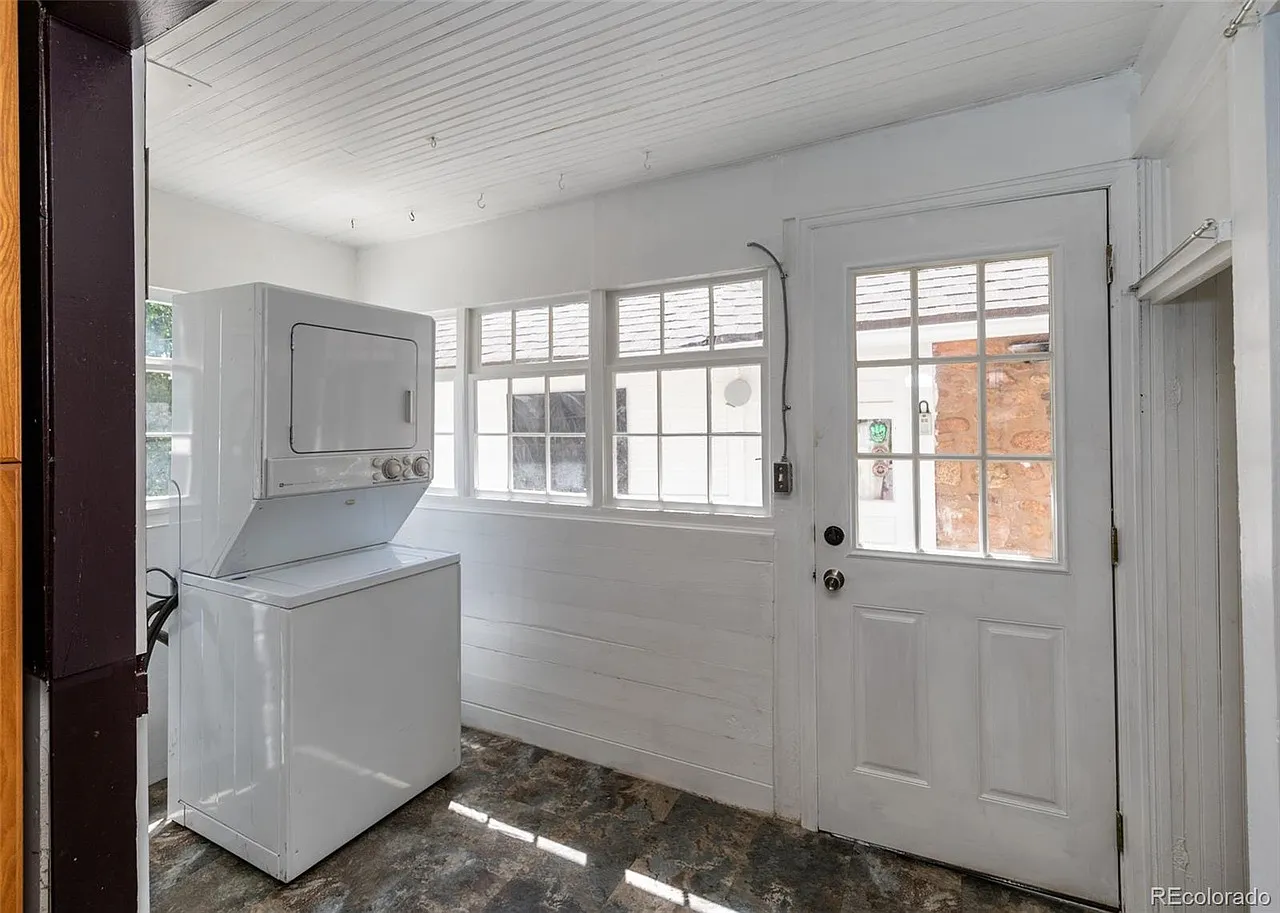 2 bed, 850 sqft, $1,500 — Photo 2