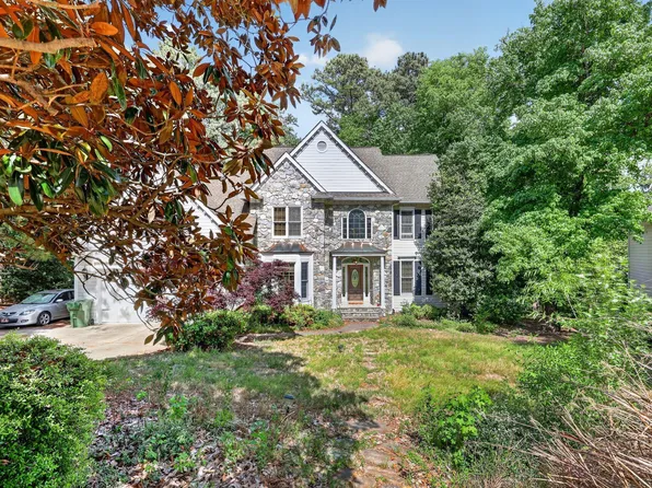 202 Montford Hall Ct, Cary, NC 27519