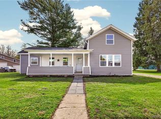 74 Waverly St, Springville, NY 14141