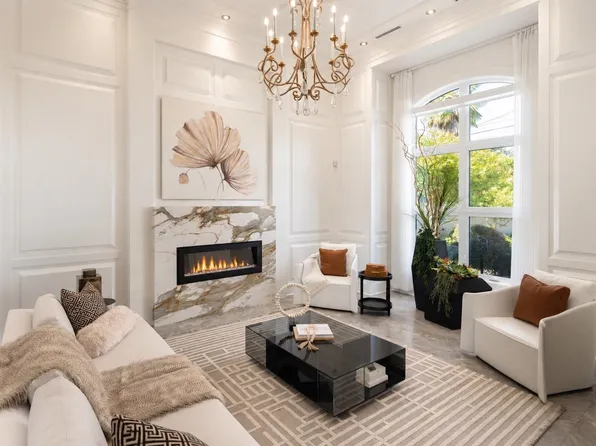 4160 Granville Ave, Richmond, BC V7C 1E4