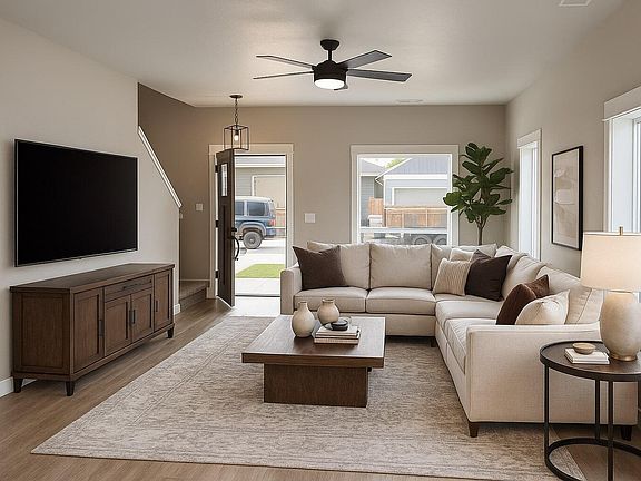 2nd image of 2211 Piazza Dr