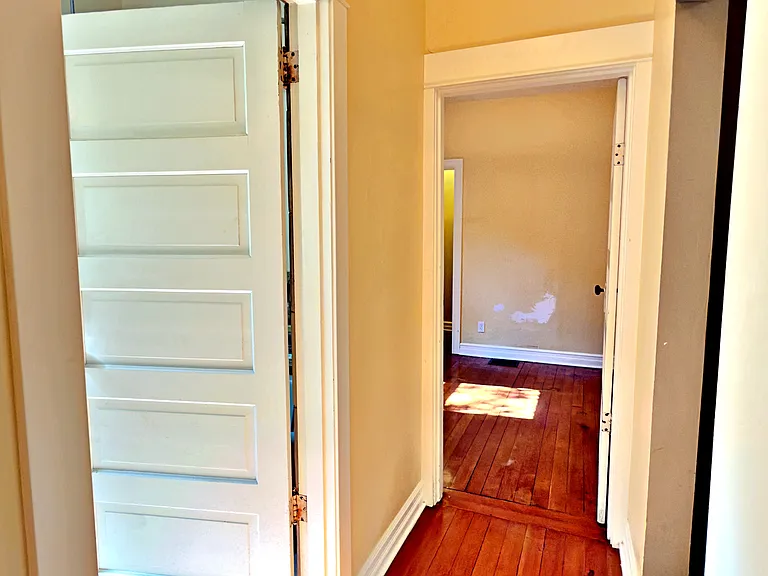 1827 N Skidmore St — Photo 14