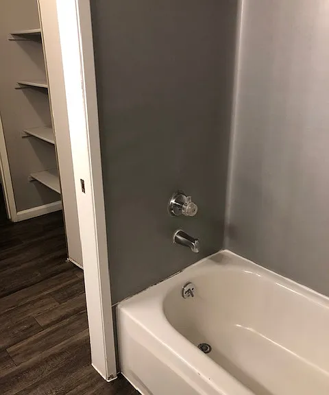 Emerald Place Apartments — Photo 11