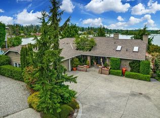 7129 Lake Ballinger Way, Edmonds, WA 98026