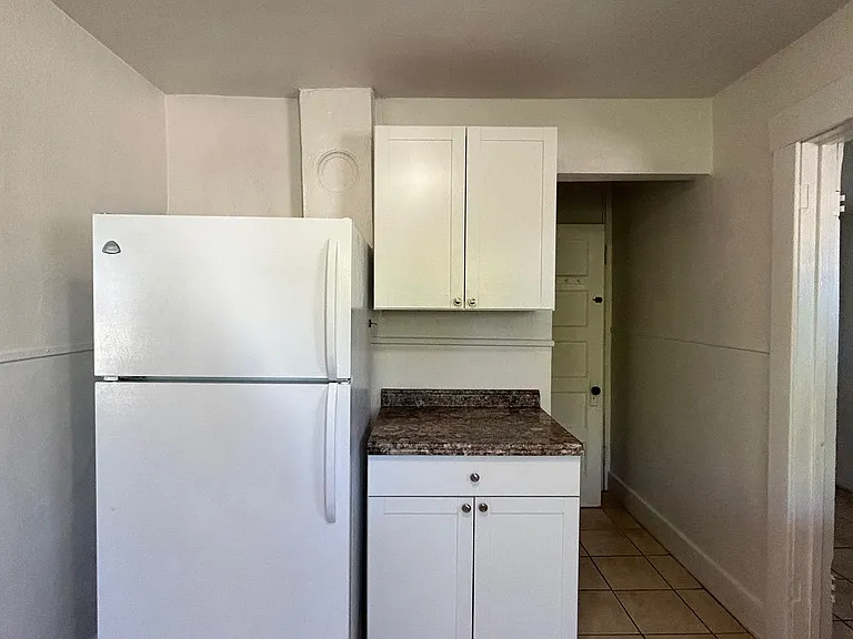 1107 S 4th Ave — Photo 10