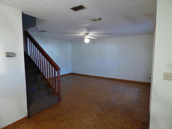 4th image of 2136 Schumacher Ave APT 1