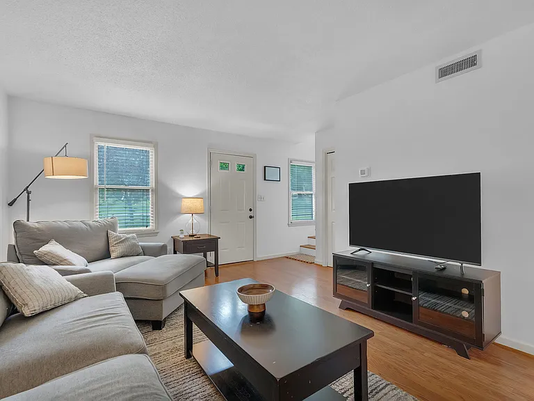 1705 W Lakeview Dr #1 — Photo 4