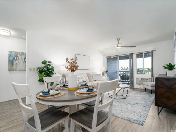 94-828 Lumiauau St APT Q201, Waipahu, HI 96797