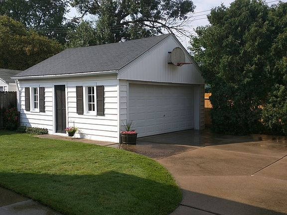 5th image of 22633 Lakeland St