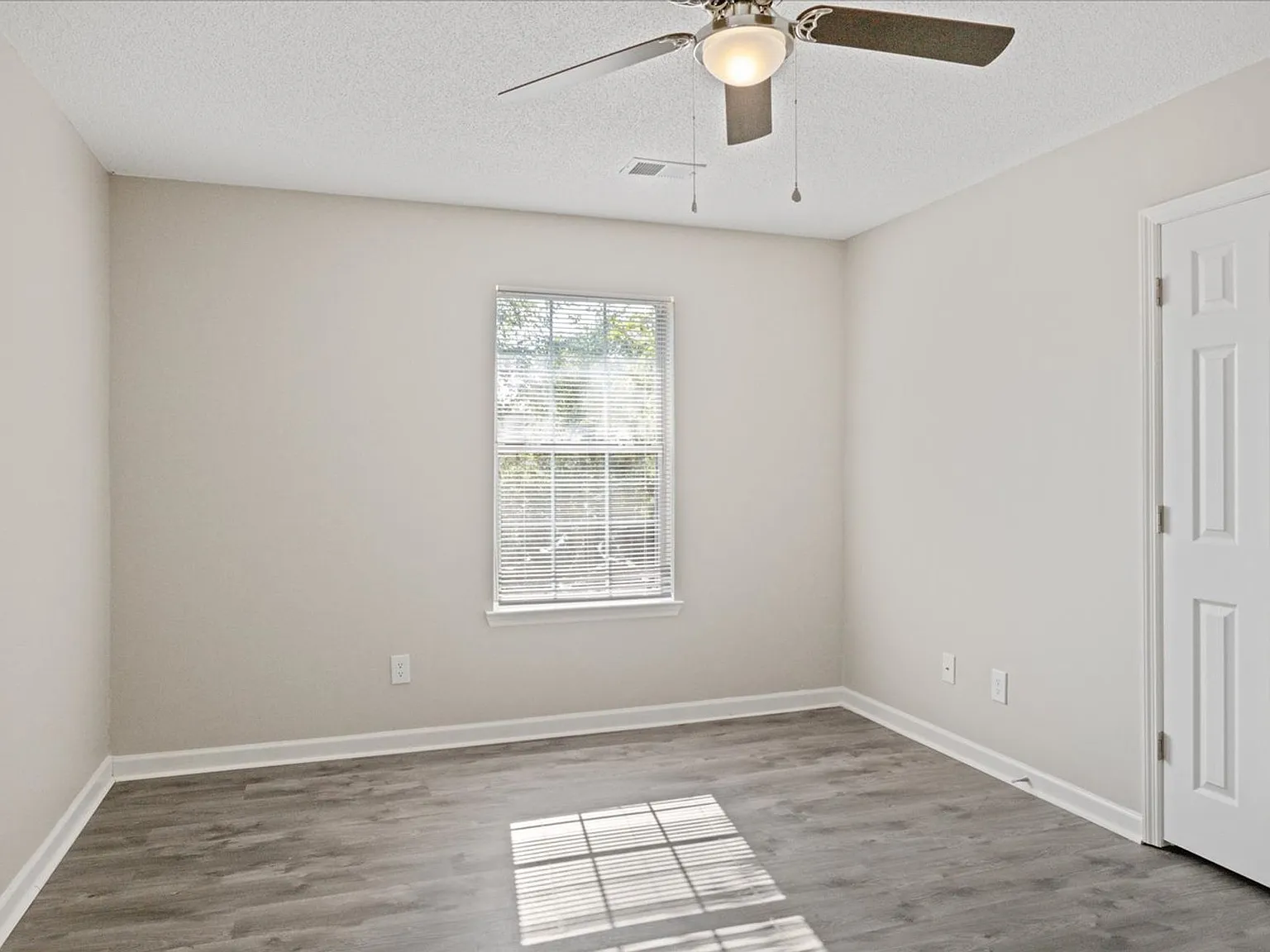 Briarwood Apartments — Photo 4