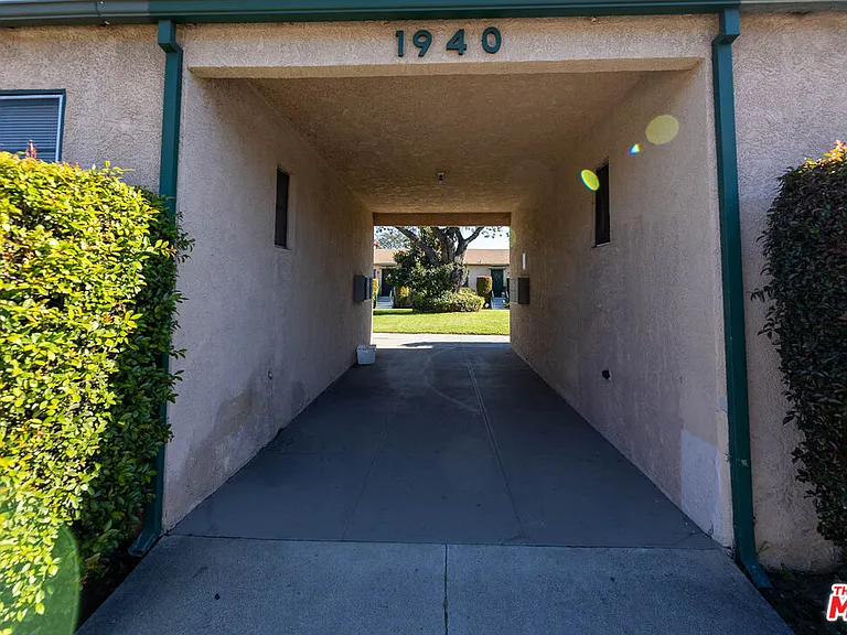 1940 S Robertson Blvd #1 — Photo 24