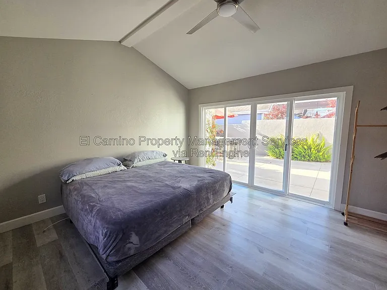 1728 Lake St — Photo 32