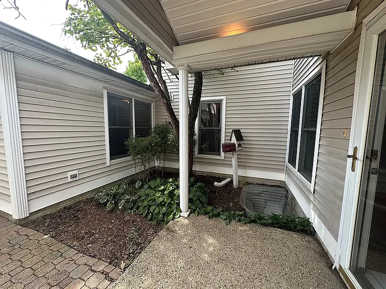 12 Yotzonot Dr — Photo 5