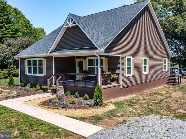 1198 Coan Harbour Dr, Lottsburg, VA 22511