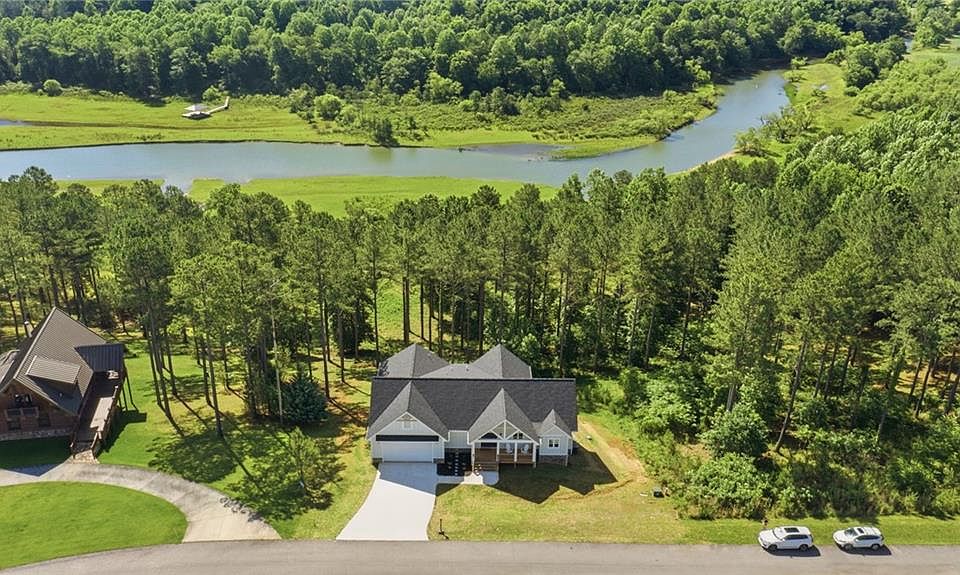 1st image of 511 Sandy Lake Ln