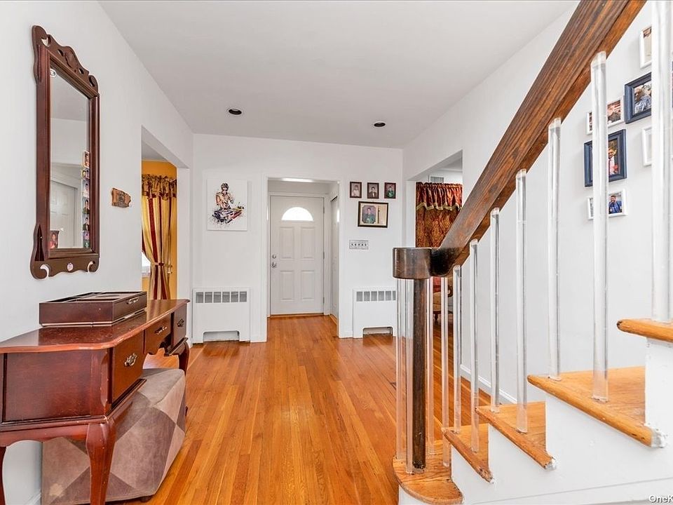 1665 Warwick Rd, Hewlett, NY 11557 MLS 3396933 Zillow