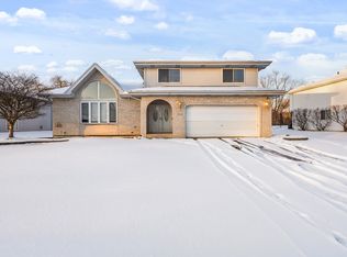 5804 Kathryn Ln, Matteson, IL 60443