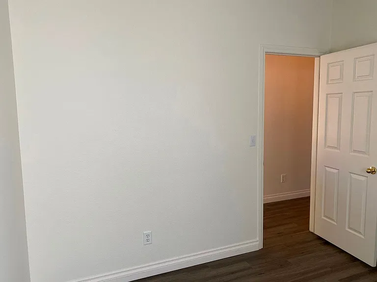 8029 Sierra Largo Dr — Photo 23