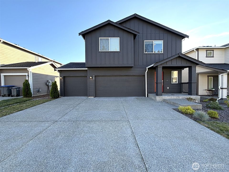 1st image of 180 NE Olympic Ridge