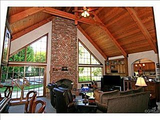 4th image of 983 Brandeis Dr